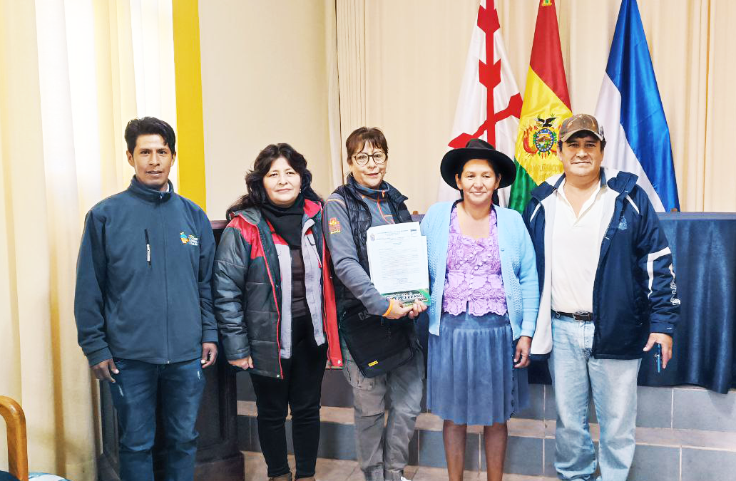 𝐕𝐢𝐬𝐢𝐭𝐚 𝐓é𝐜𝐧𝐢𝐜𝐚 𝐝𝐞 𝐂𝐚𝐧𝐚𝐝𝐢𝐚𝐧 𝐅𝐞𝐞𝐝 𝐭𝐡𝐞 𝐂𝐡𝐢𝐥𝐝𝐫𝐞𝐧 𝐚𝐥 𝐬𝐢𝐬𝐭𝐞𝐦𝐚 𝐝𝐞 𝐜𝐨𝐬𝐞𝐜𝐡𝐚 𝐝𝐞 𝐚𝐠𝐮𝐚 𝐚 𝐭𝐫𝐚𝐯é𝐬 𝐝𝐞 𝐩𝐚𝐧𝐞𝐥𝐞𝐬 𝐀𝐭𝐫𝐚𝐩𝐚 𝐍𝐢𝐞𝐛𝐥𝐚𝐬 𝐞𝐧 𝐥𝐚 𝐜𝐨𝐦𝐮𝐧𝐢𝐝𝐚𝐝 𝐝𝐞 𝐒𝐢𝐩𝐨𝐭𝐞𝐧𝐝𝐢